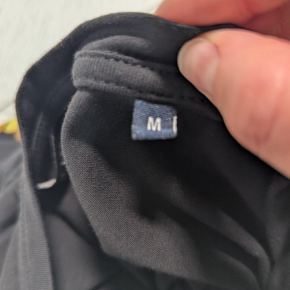 Versace black & gold baroque with rhinestone print t-shirt - Picture 5 of 7